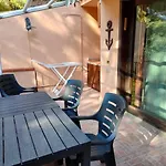 Σπίτι διακοπών Roro's House - With Terrace 100m From The - Pinus Village Fort Village